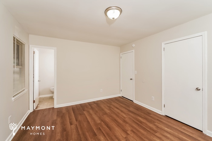 Building Photo - 370 Avon Cir