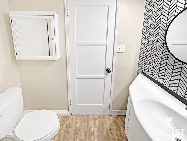 Building Photo - Charming 3-Bedroom Anaheim Home Featuring Private Backyard & Assigned Parking