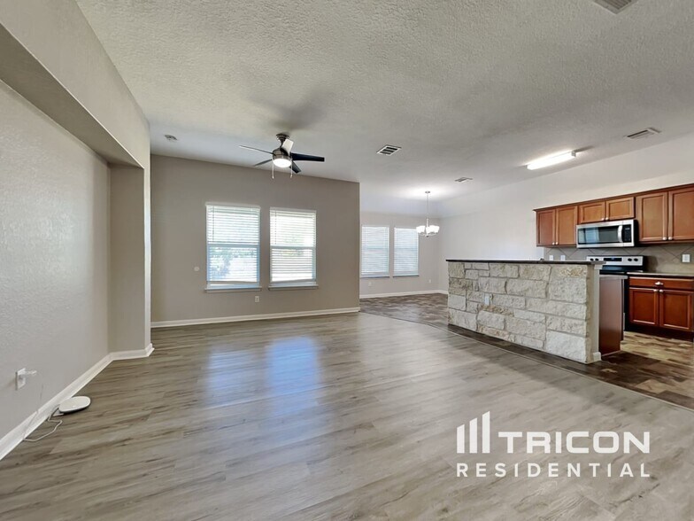 Building Photo - 210 Teron Dr