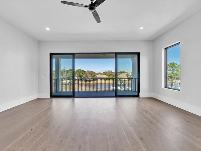 Building Photo - 330 Kelly Plantation Dr