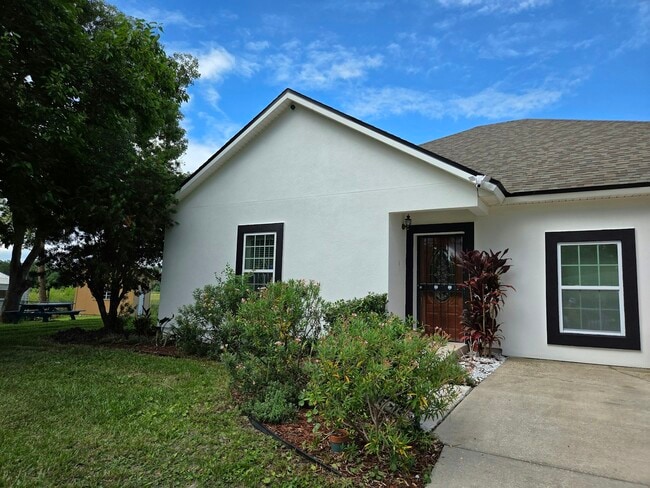 Building Photo - 2355 Ribault Scenic Dr