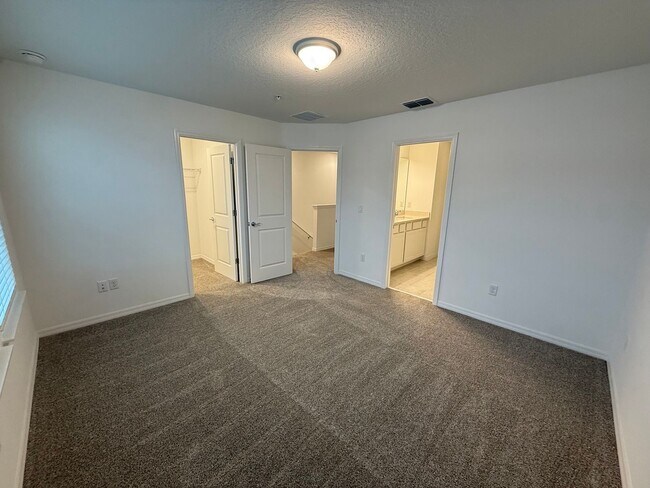 Building Photo - 4553 Orchard View Aly