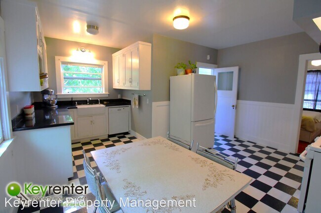 Building Photo - 2 br, 1 bath House - 2314 T Street