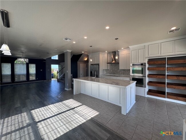 Building Photo - 701 Black Hills Trail