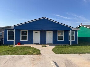 Building Photo - 4120 W 56th Pl