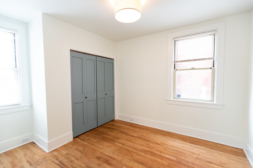 Building Photo - 226 45th St