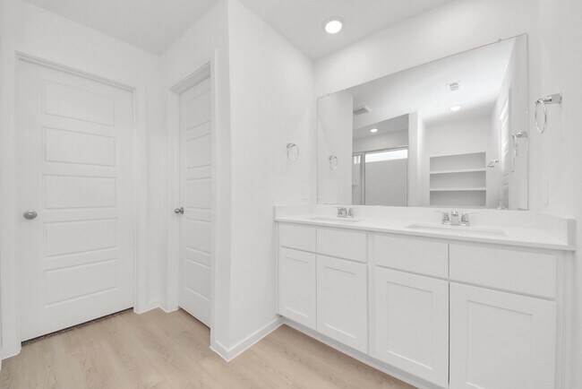 Building Photo - 342 Amy St