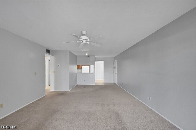 Building Photo - 8474 Charter Club Cir