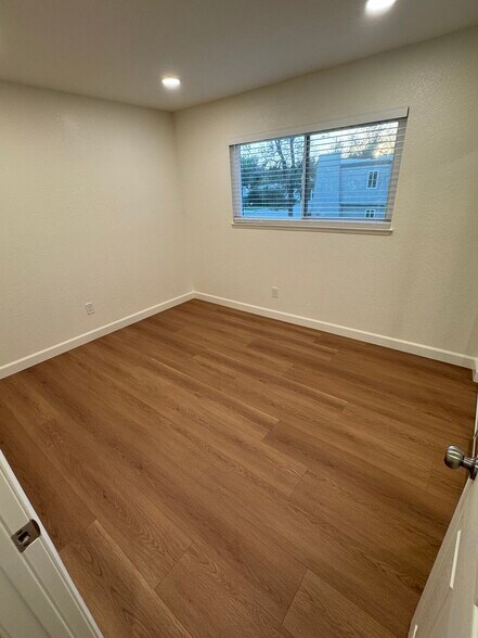 Bedroom - 4903 Cowell Blvd