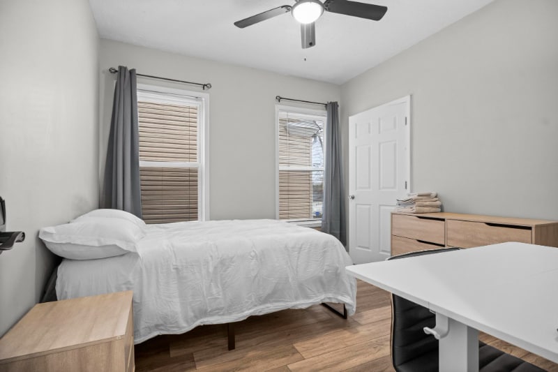 Building Photo - 1842 Crawford Rd