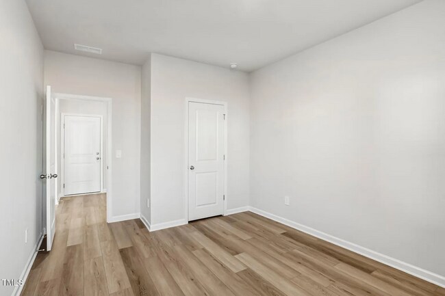 Building Photo - 314 White Birch Ln