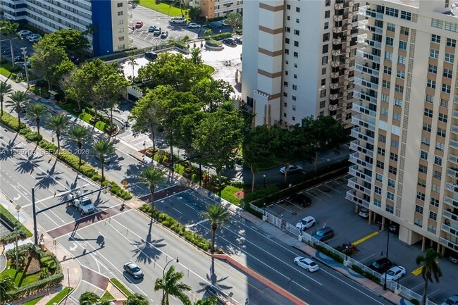 Building Photo - 1830 S Ocean Dr