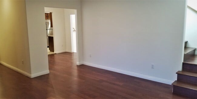 Building Photo - Amazing 2-Story 4 Bdr 3 Bath Family Home i...