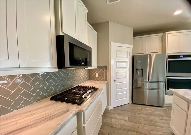 Building Photo - 28503 Hannahs Harbor Ln