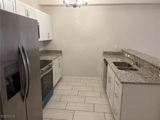 Building Photo - 1210 Cape Coral Pkwy W