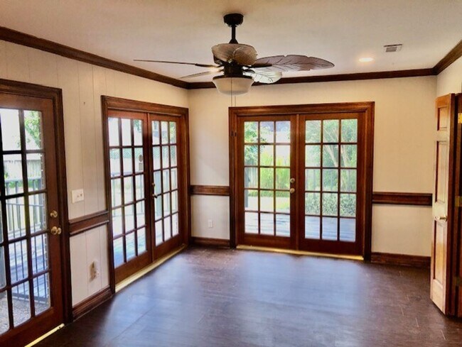 Building Photo - GORGEOUS 4/4 SOUTH HIGHLAND HOME-PIERRMONT...