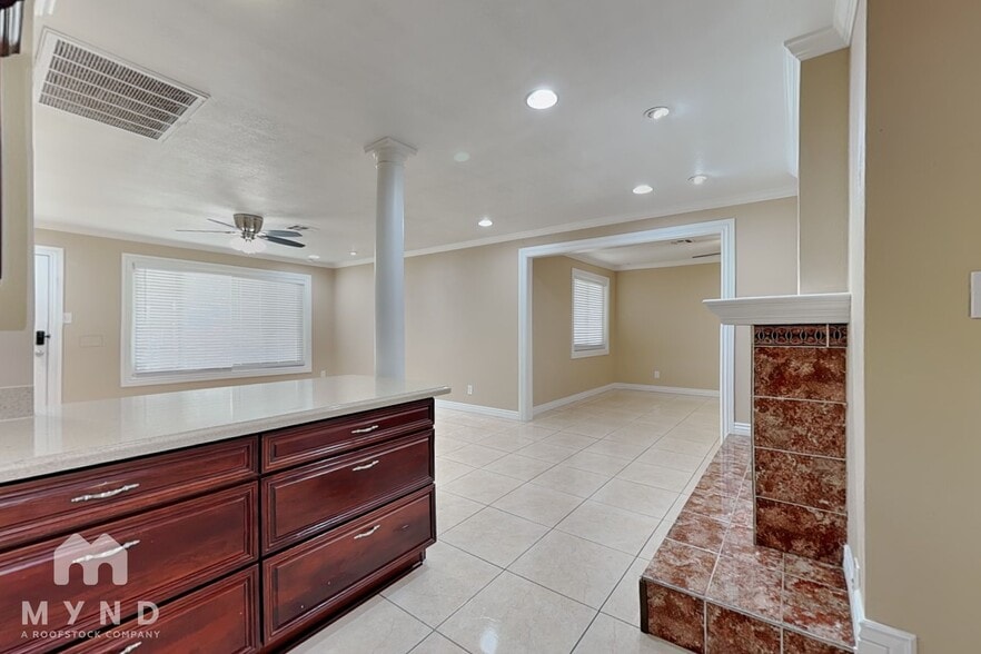 Building Photo - 6314 N 30th Dr