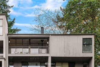 Building Photo - Sixty 01 Condominiums - Redmond