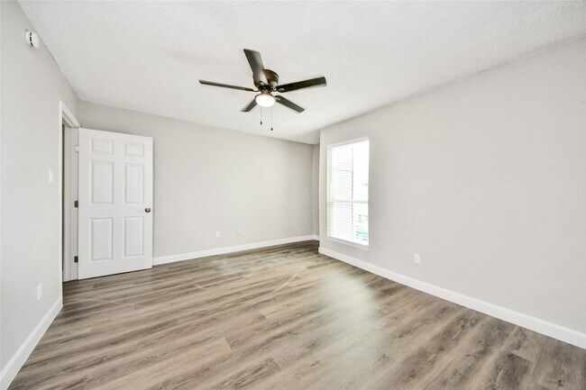 Building Photo - 781 Country Pl Dr