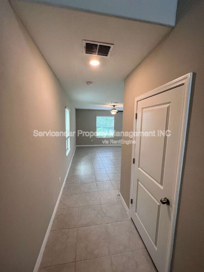 Building Photo - 12032 MIracle Mile Dr