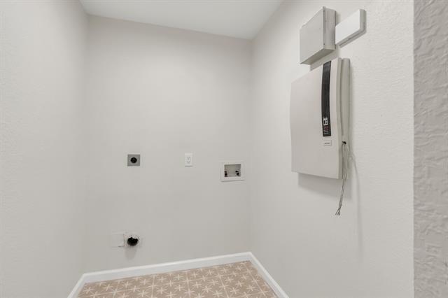 Building Photo - 438 Stanley Falls Dr
