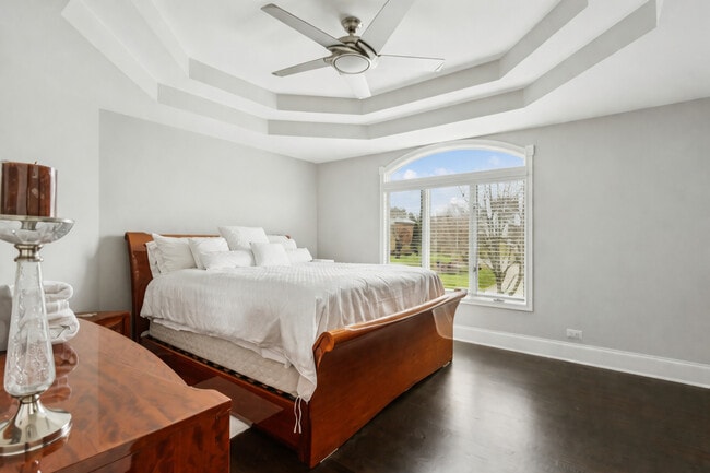 Building Photo - 9200 Falling Waters Dr W