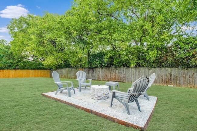 Building Photo - 562 Neelys Bend Rd