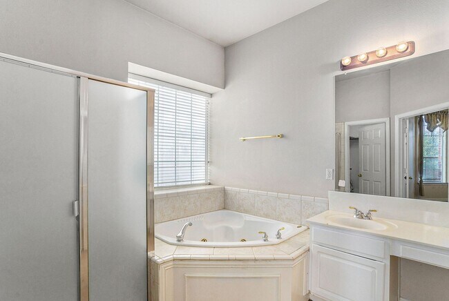 Building Photo - Beautifully Crafted 5 Bedroom 4 Bath in Flower Mound!