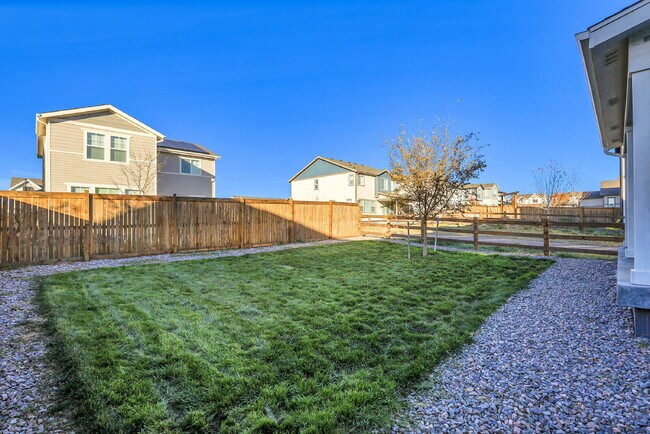 Building Photo - $3,050.00, 4-bed, 3.5-bath, located in Aurora with beautiful finishes.