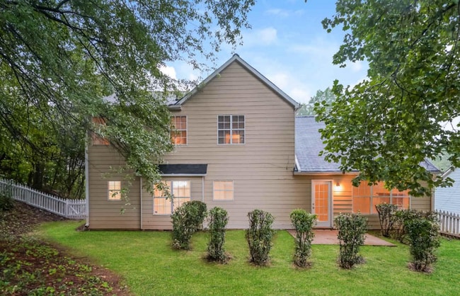 Building Photo - 4220 E Meadow Dr