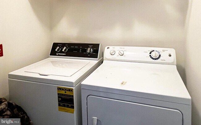 Building Photo - 45498 Whistling Terrace