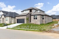 Building Photo - 1081 Whistler St