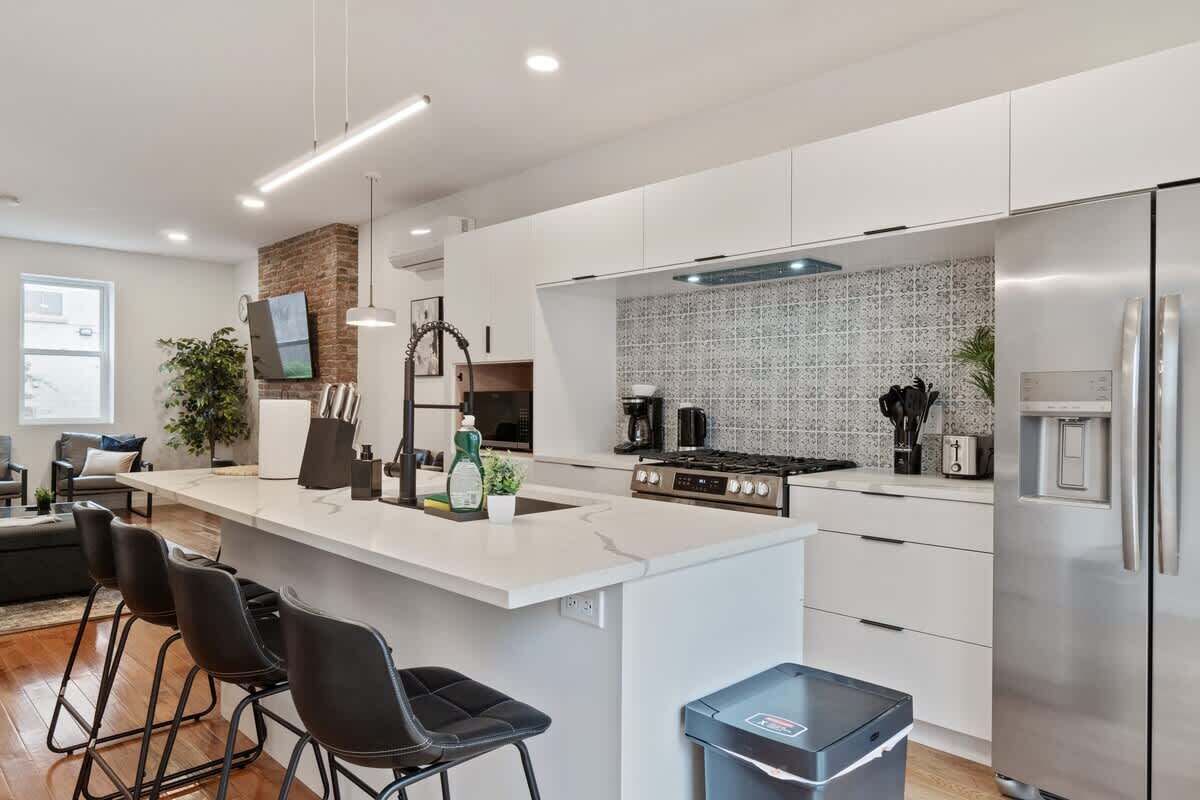 Kitchen Island, Stove and Oven - 1238 Butterfield Way