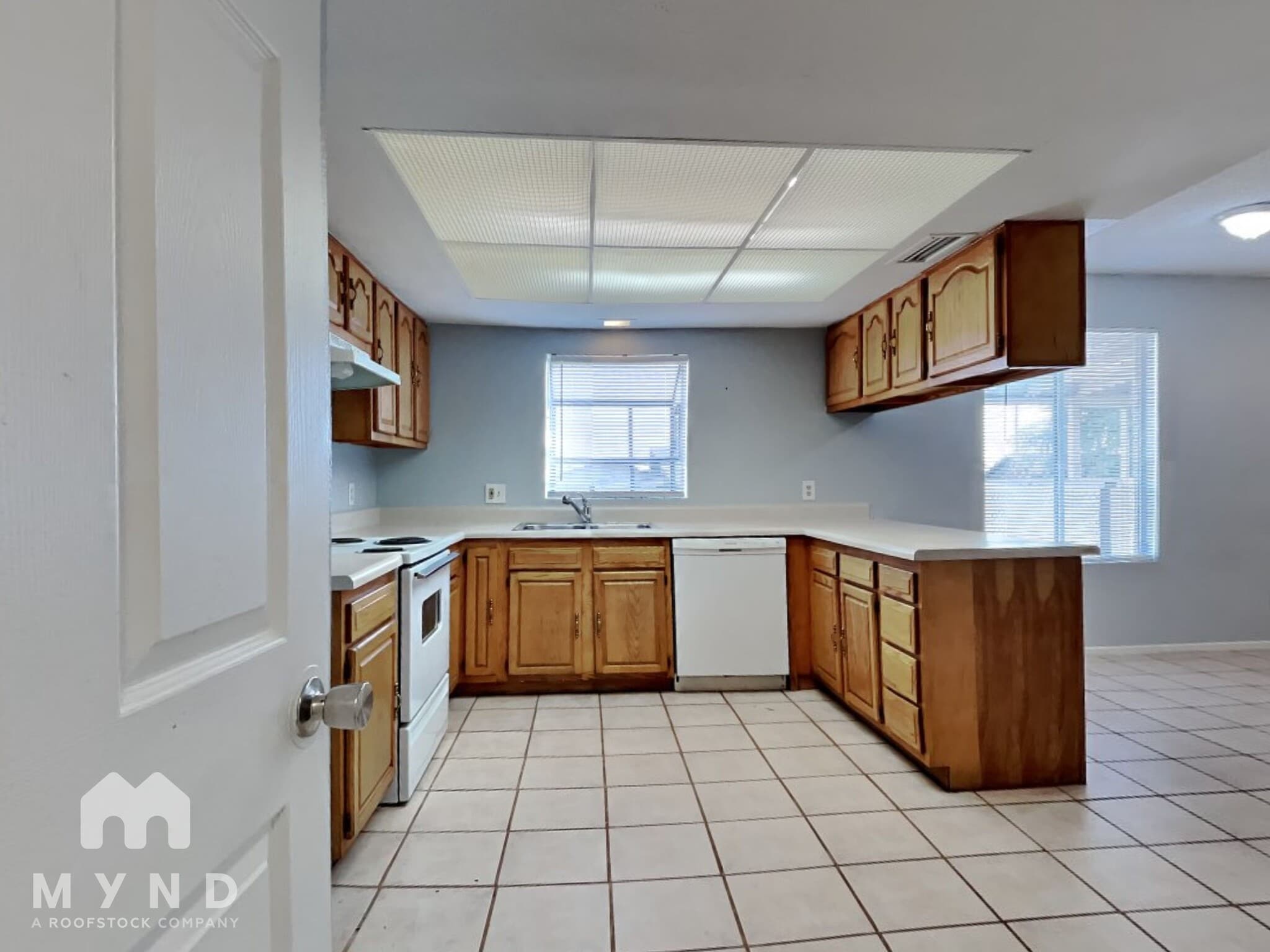 Building Photo - 1916 E Ardmore Dr