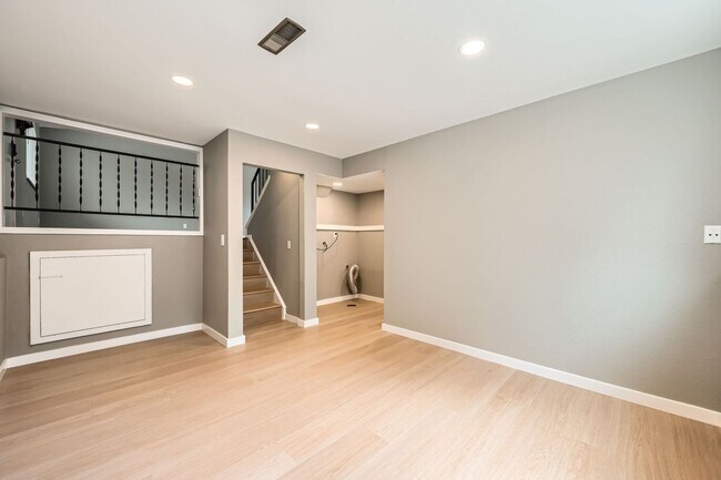 Building Photo - 17166 E Nassau Pl