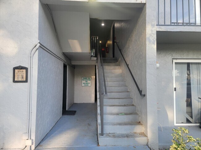 Building Photo - 1068 Benoist Farms Rd