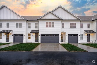 Building Photo - 819 Vickery Dr