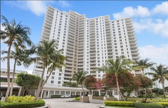 Building Photo - 701 Brickell Key Blvd