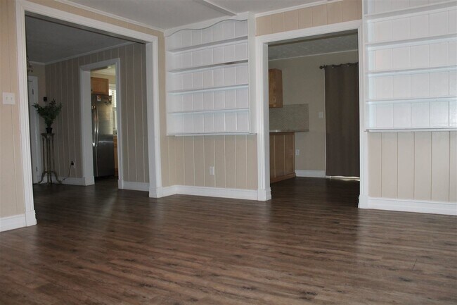 Building Photo - 46 Dolphin Dr