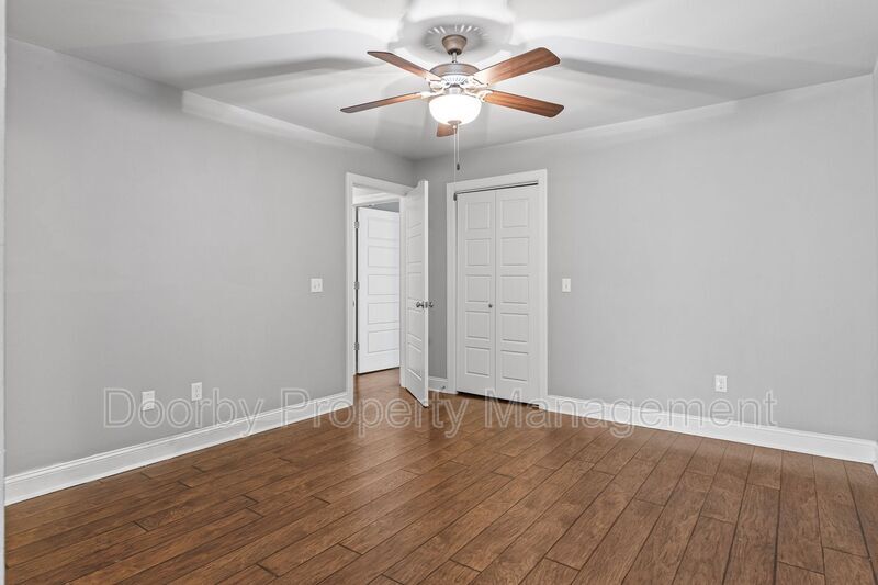 Building Photo - 723 Ladd Ave