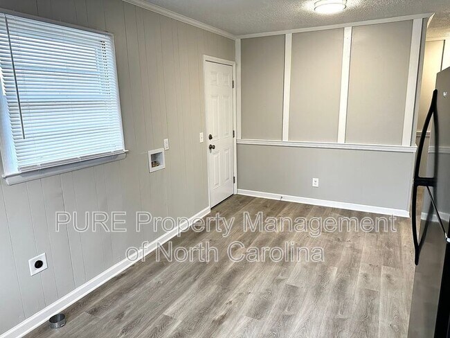Building Photo - 1414 White St