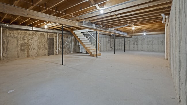 Building Photo - 2328 Lynwood St