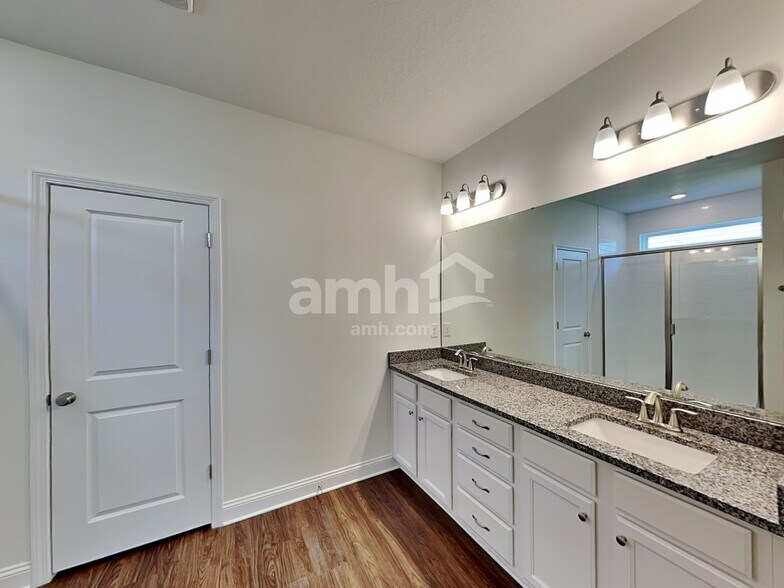 Building Photo - 95 Banyan Frst Dr