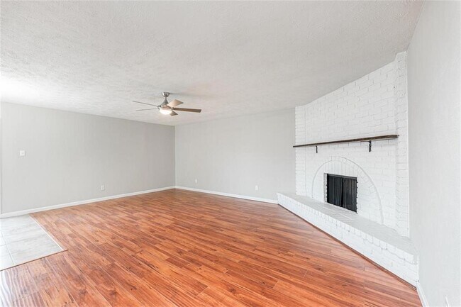 Building Photo - 330 Tara Plantation Dr