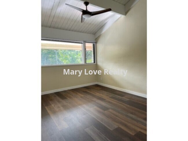 Building Photo - 79-7199-7199 Mamalahoa Hwy