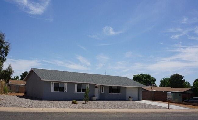 Building Photo - 523 N Leonardo De Vinci Dr