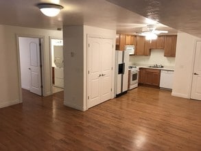 Building Photo - 616 E 2100 N