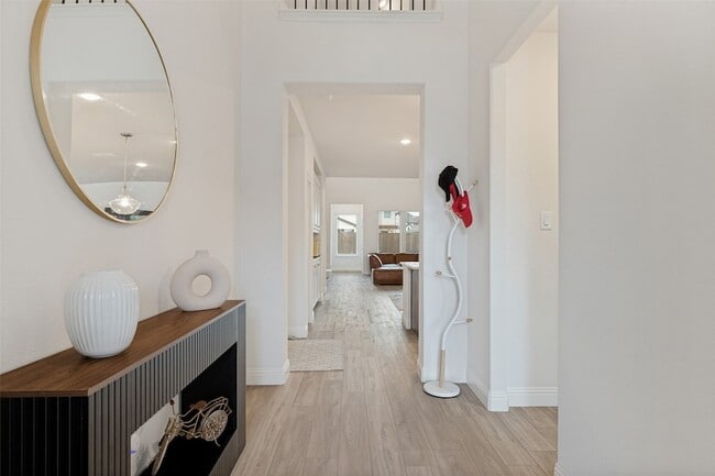 Building Photo - 3508 Sunflower St