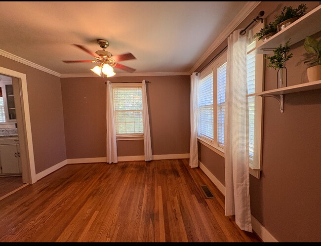 Building Photo - 704 Highland Ave