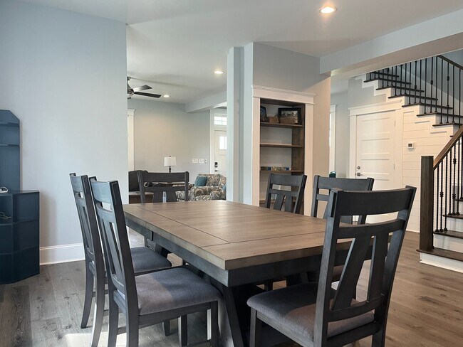 Building Photo - Gorgeous Brand New 3/2 Move In Ready Now!